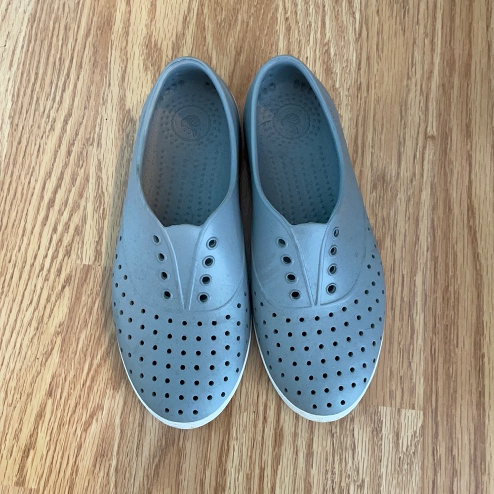Native Jericho Gray Shoes Sz 5